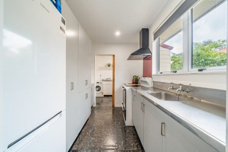 Photo of property in 39 Naenae Road, Naenae, Lower Hutt, 5011