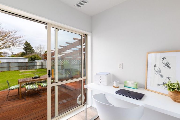 Photo of property in 16 Bethel Crescent, Bishopdale, Christchurch, 8053