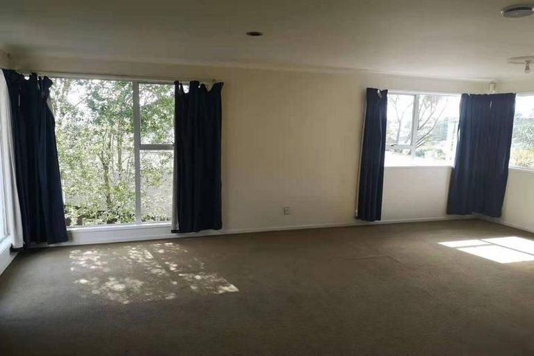 Photo of property in 41 Triangle Road, Massey, Auckland, 0614