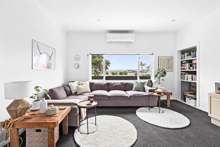 Photo of property in 29 Pukeko Place, Westshore, Napier, 4110