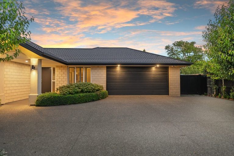 Photo of property in 8 Lime Tree Lane, Harewood, Christchurch, 8051