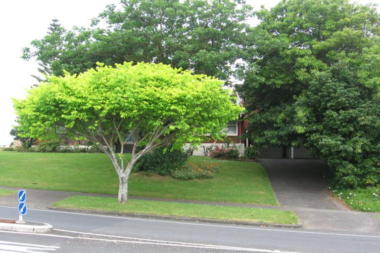Photo of property in 86 Gossamer Drive, Pakuranga Heights, Auckland, 2010