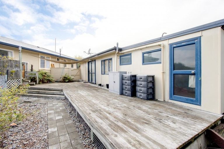 Photo of property in 19 Saint Hill Lane, Havelock North, 4130