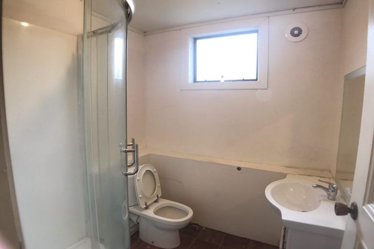 Photo of property in 3/10 Westward Ho, Glen Eden, Auckland, 0602