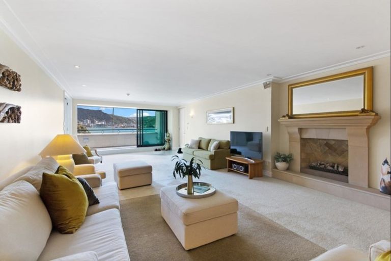 Photo of property in 4/166 Oriental Parade, Oriental Bay, Wellington, 6011