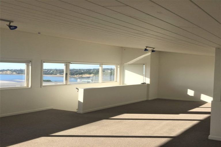 Photo of property in 23 Churchill Road, Murrays Bay, Auckland, 0630