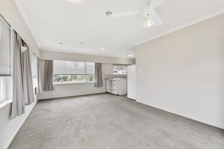 Photo of property in 1/5 Ashdown Place, Pahurehure, Papakura, 2113