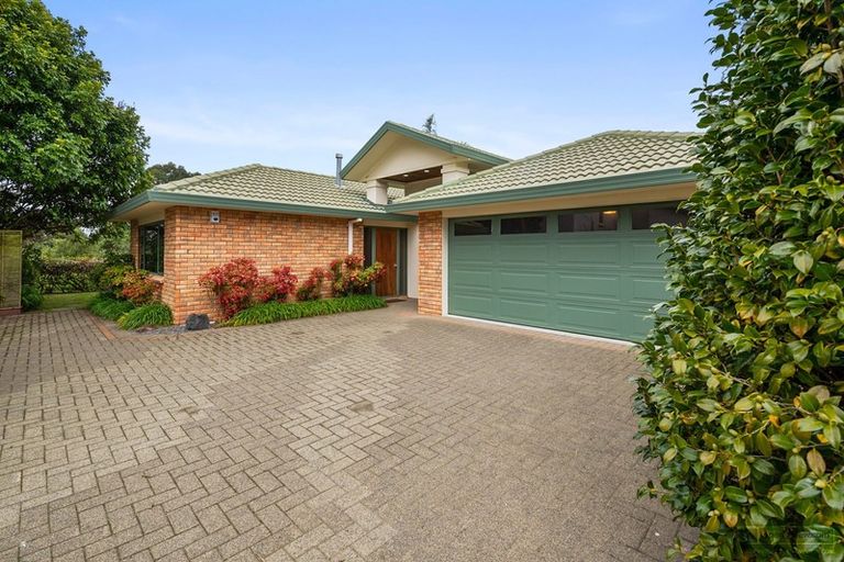 Photo of property in 24 Caulfield Place, Pukehangi, Rotorua, 3015