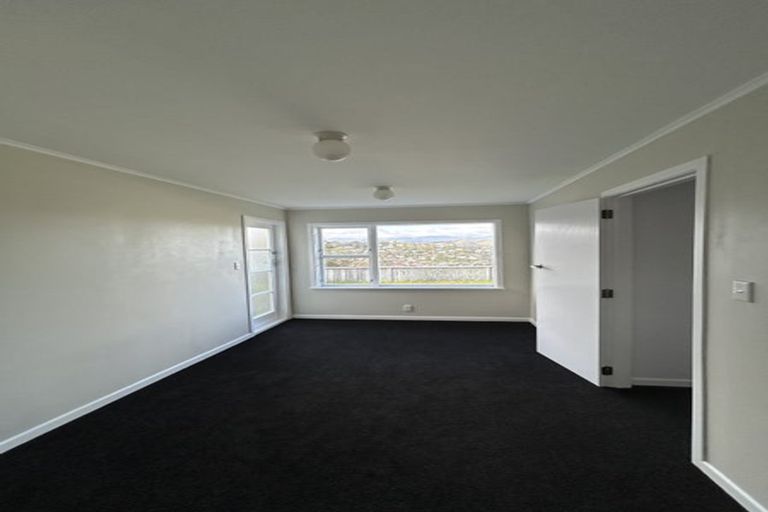 Photo of property in 74 Akaroa Drive, Maupuia, Wellington, 6022