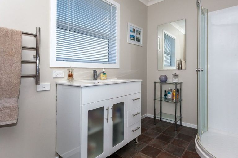 Photo of property in 114 Everitt Crescent, Whangamata, 3620