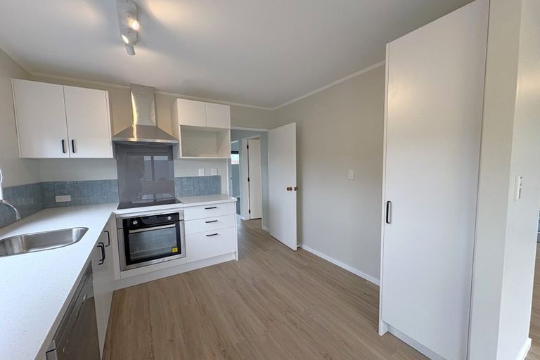 Photo of property in 15b Whitechapel Grove, Stokes Valley, Lower Hutt, 5019