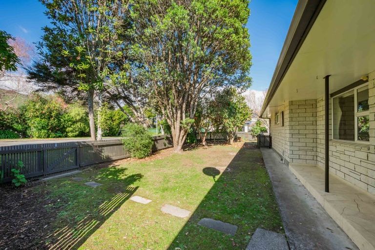 Photo of property in 15 Kohekohe Road, Waikanae, 5036