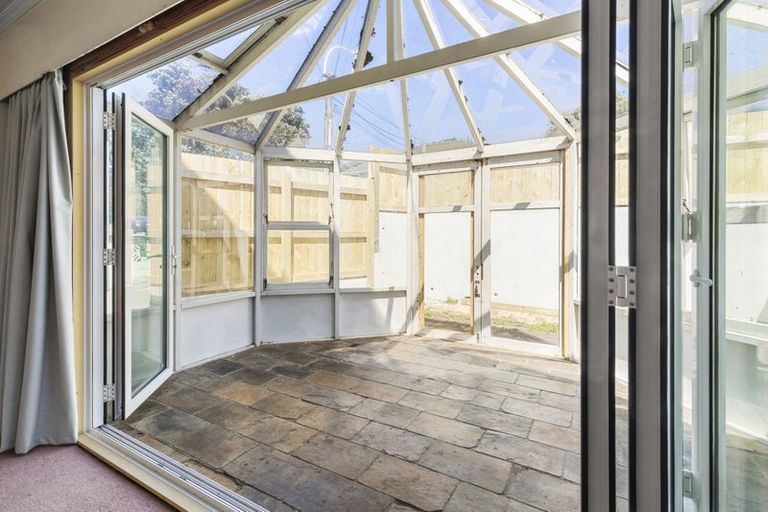 Photo of property in 62 Happy Valley Road, Owhiro Bay, Wellington, 6023