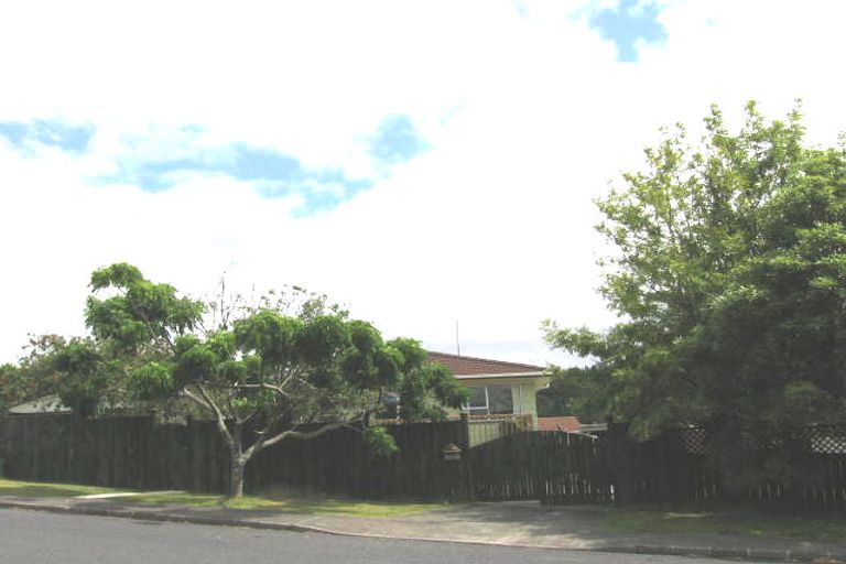 Photo of property in 104 Lynn Road, Bayview, Auckland, 0629