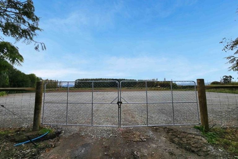 Photo of property in 142a Winters Road, Mairehau, Christchurch, 8052