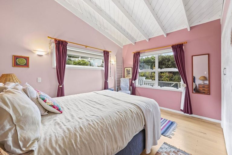 Photo of property in 13 Colmar Road, Mellons Bay, Auckland, 2014