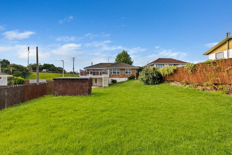 Photo of property in 60 Orams Road, Hillpark, Auckland, 2102