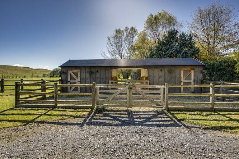 Photo of property in 704 Taihape Road, Pukehamoamoa, Hastings, 4179