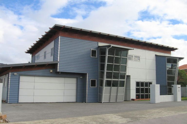 Photo of property in 4 Jordan Street, Island Bay, Wellington, 6023