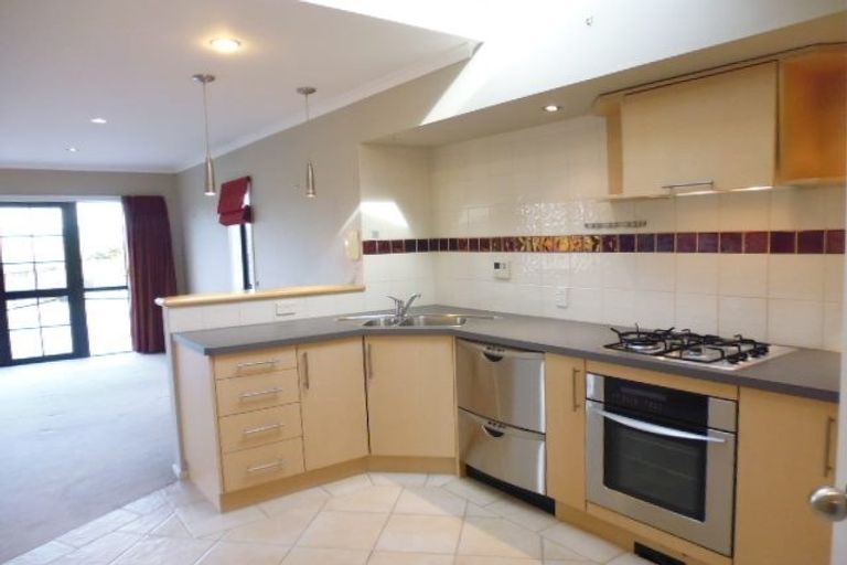 Photo of property in 32 Camellia Terrace, Maungaraki, Lower Hutt, 5010