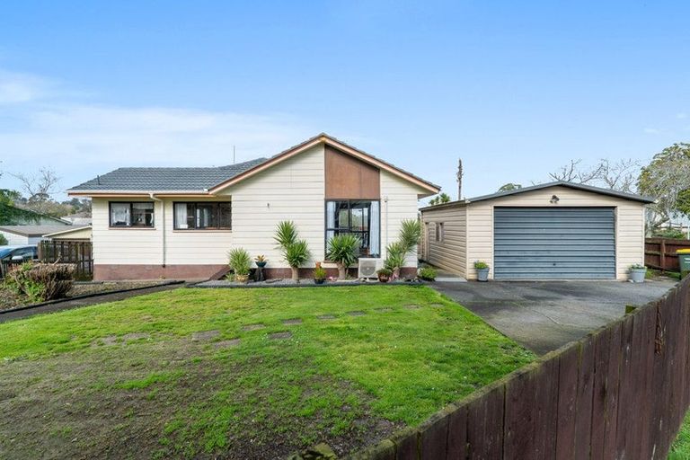 Photo of property in 10 Cadiz Place, Red Hill, Papakura, 2110