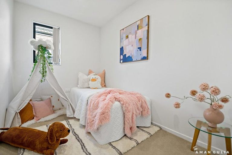 Photo of property in 37a Crestview Rise, Papakura, 2110