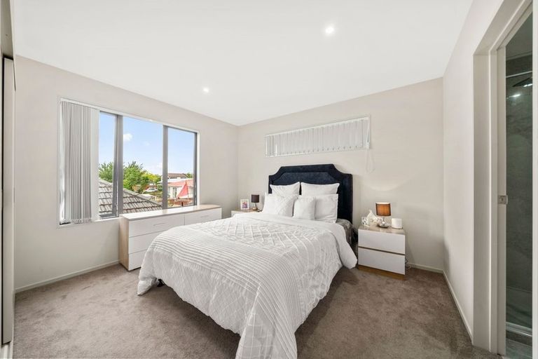 Photo of property in 11a Kent Road, Manurewa, Auckland, 2102