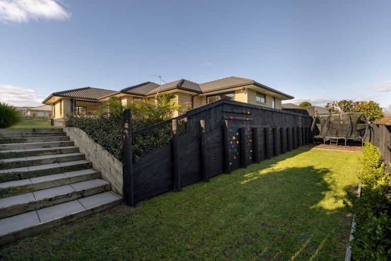 Photo of property in 60 Puhirake Crescent, Pyes Pa, Tauranga, 3112