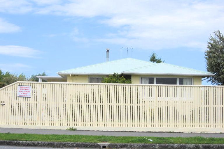 Photo of property in 22 Kinley Street, Rangiora, 7400