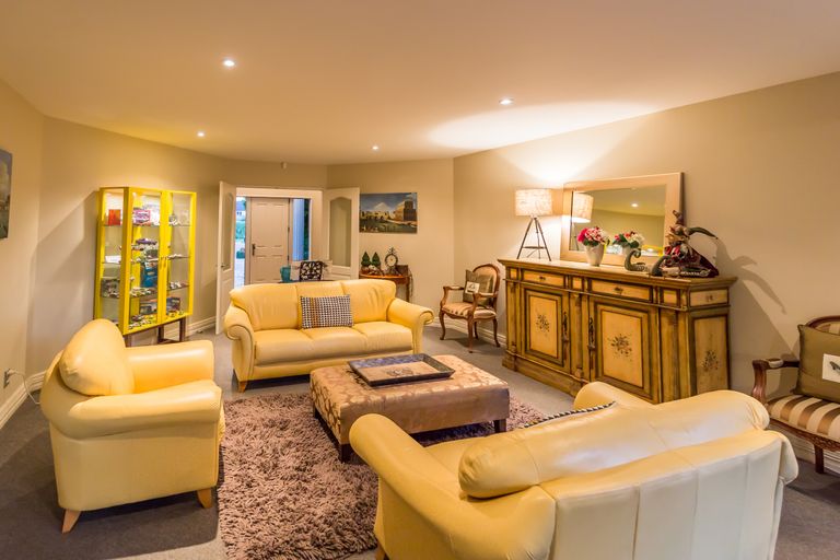 Photo of property in 6 Leabridge Mews, Harewood, Christchurch, 8051