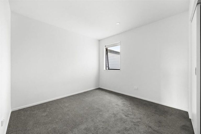 Photo of property in 63 Whare Kauri Road, Papakura, 2110