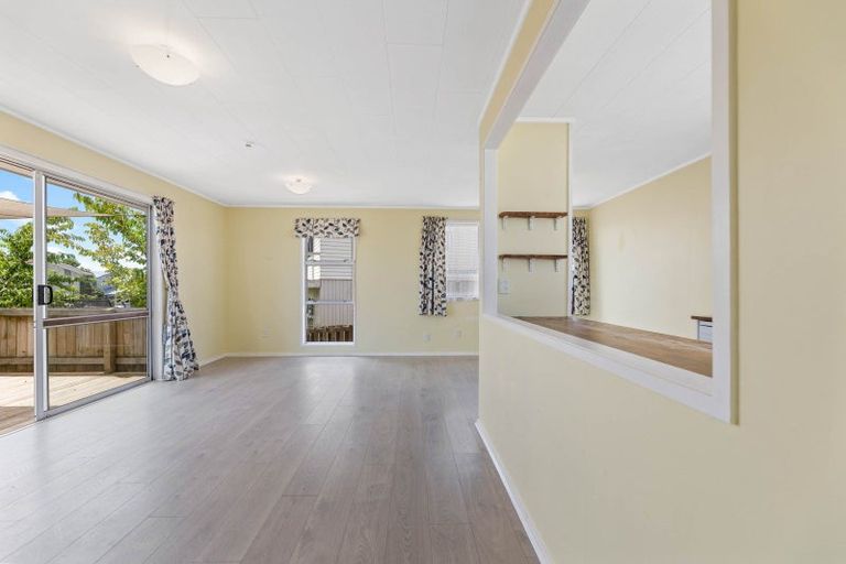 Photo of property in 24 Richmond Avenue, Richmond Heights, Taupo, 3330