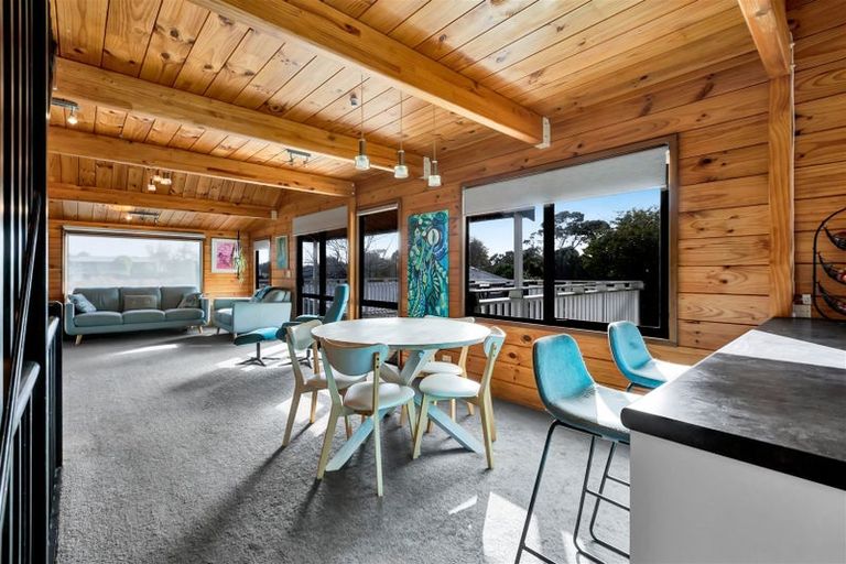 Photo of property in 11 Erica Place, Bell Block, New Plymouth, 4312