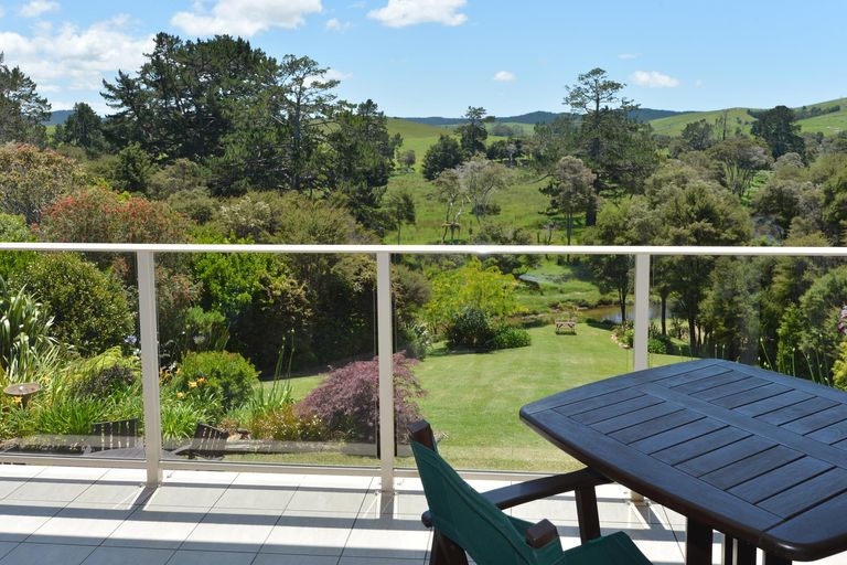 Photo of property in 846 Puketona Road, Haruru, 0204