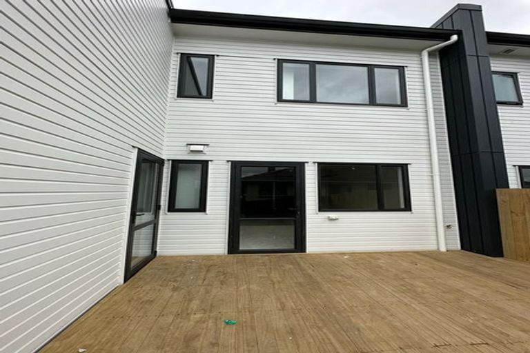 Photo of property in 1 Rice Crescent, Papakura, 2110