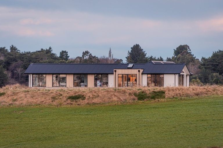 Photo of property in 271 Spur Road, Hadlow, Timaru, 7975