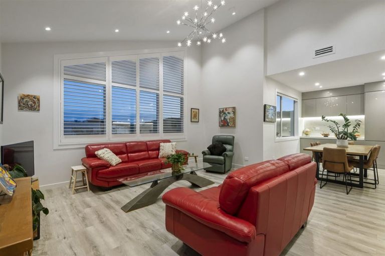 Photo of property in 26 Tawatawa Street, Long Bay, Auckland, 0630