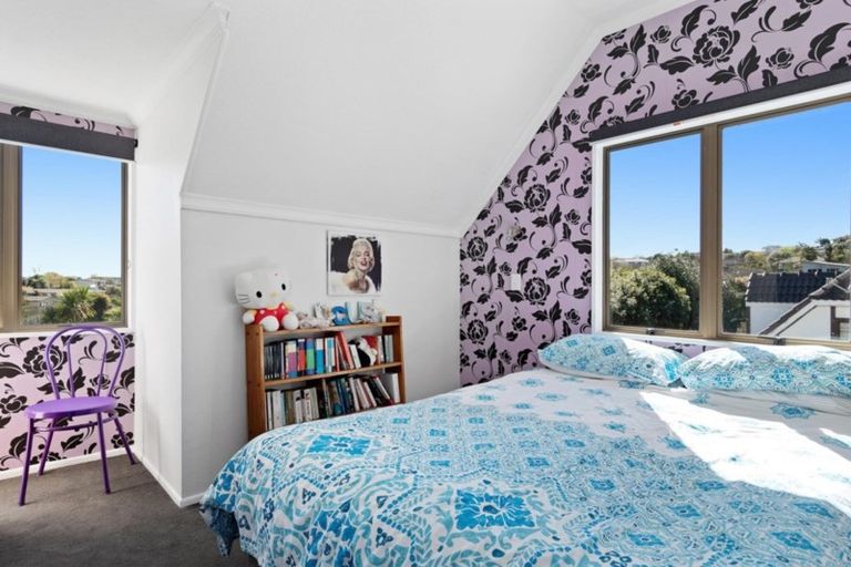 Photo of property in 52a Resolution Road, Welcome Bay, Tauranga, 3112