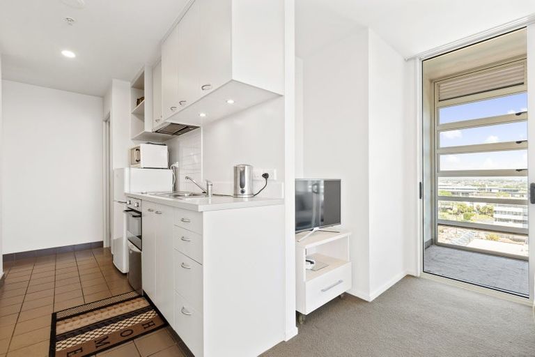 Photo of property in Proximity Apartments, 909/17 Osterley Way, Manukau, Auckland, 2104