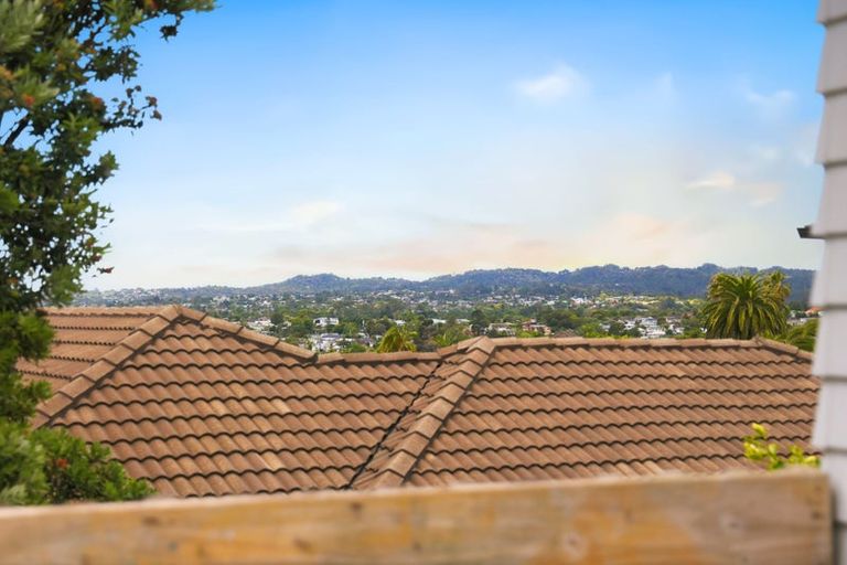 Photo of property in 218a Sturges Road, Henderson, Auckland, 0612