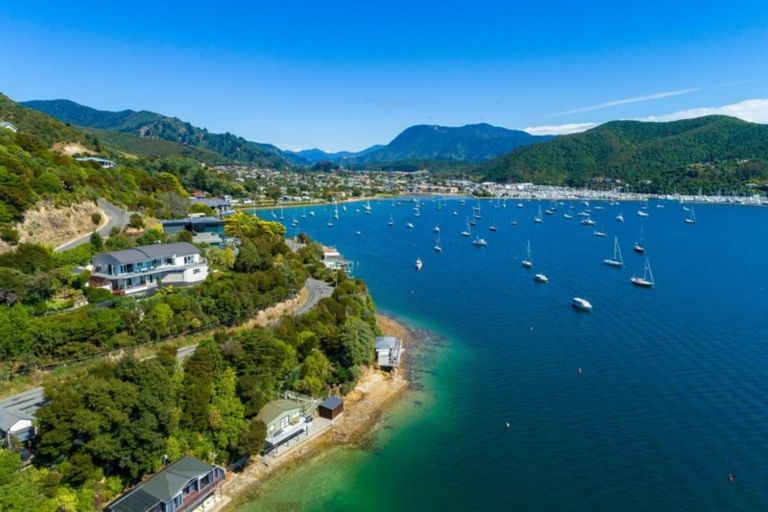 Photo of property in 2 Marina View Estate, Waikawa, Picton, 7281