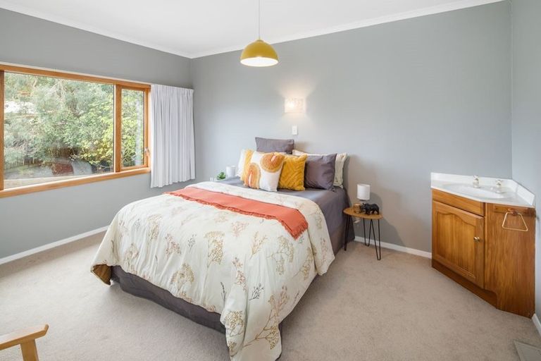 Photo of property in 8 Duncan Street, Tawa, Wellington, 5028