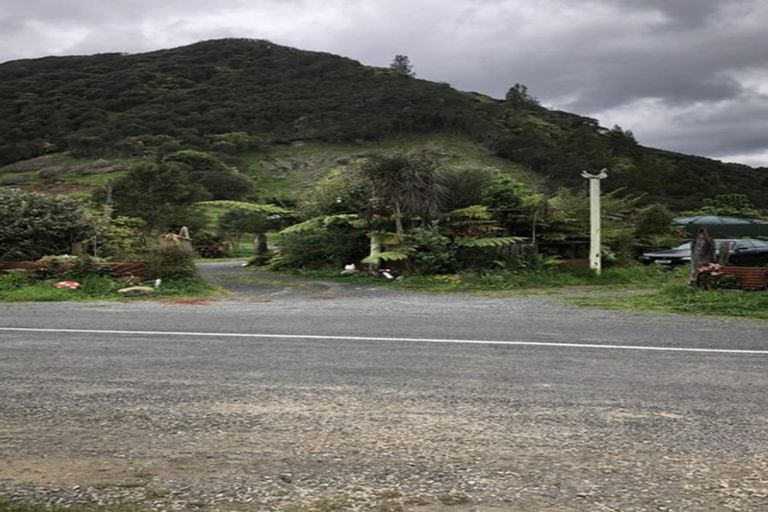 Photo of property in 2a Tongaporutu Road, Ahititi, Urenui, 4378