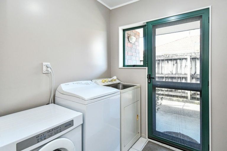 Photo of property in 91 Rushgreen Avenue, Pahurehure, Papakura, 2113