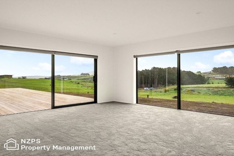 Photo of property in 16 Tunnel Beach Road, Blackhead, Dunedin, 9076