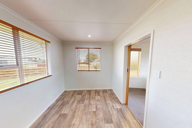Photo of property in 6 Walker Crescent, Bulls, 4818