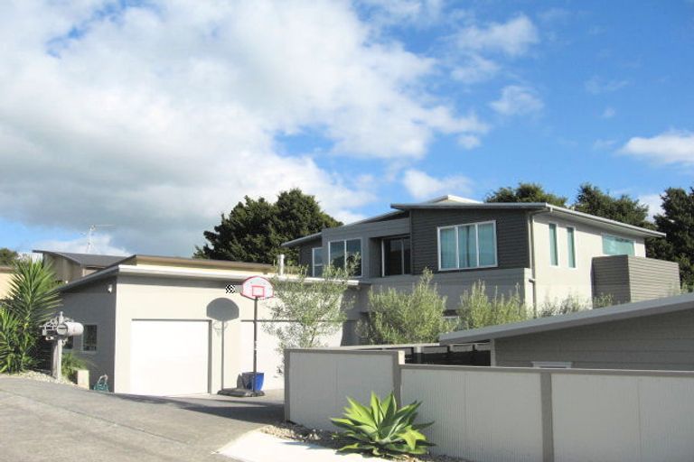 Photo of property in 11a Elias Court, The Gardens, Auckland, 2105