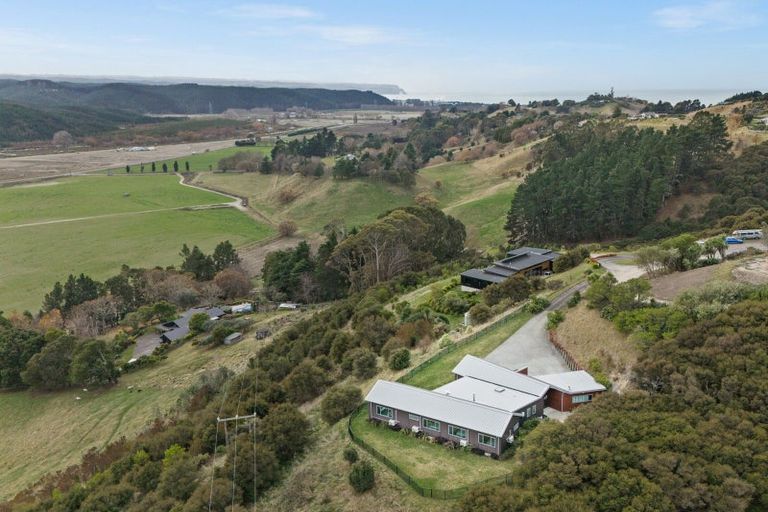 Photo of property in 19 Esk View Road, Eskdale, Napier, 4182