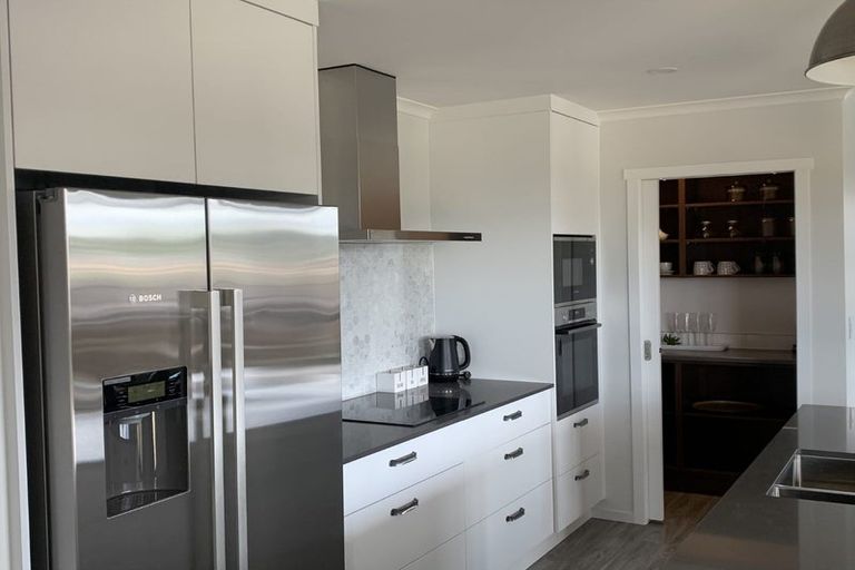 Photo of property in 26 Omahuru Road, Glenbrook, 2681