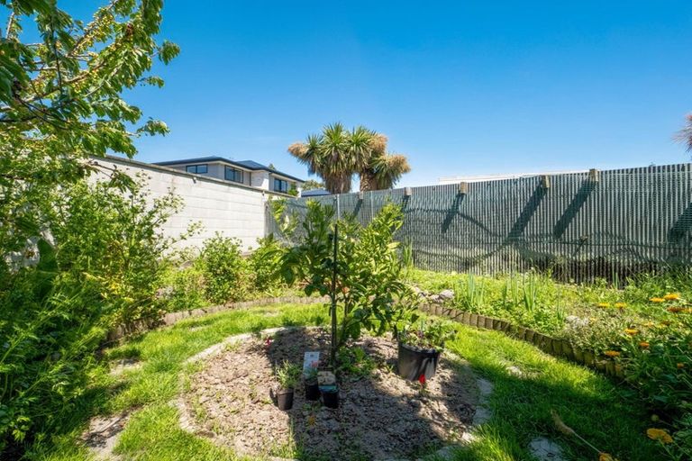 Photo of property in 2/52 Lochee Road, Upper Riccarton, Christchurch, 8041